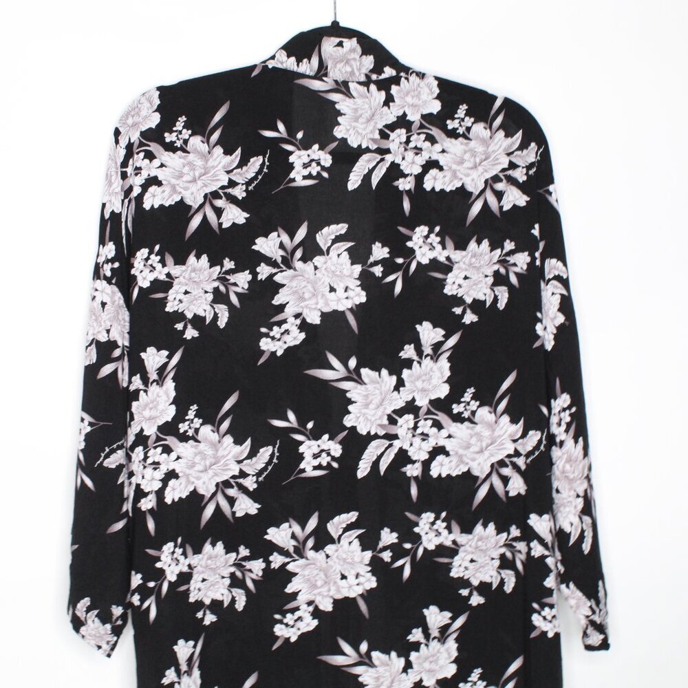 Spirtual Gangster Black Floral Rayon Kimono - Picture 11 of 16